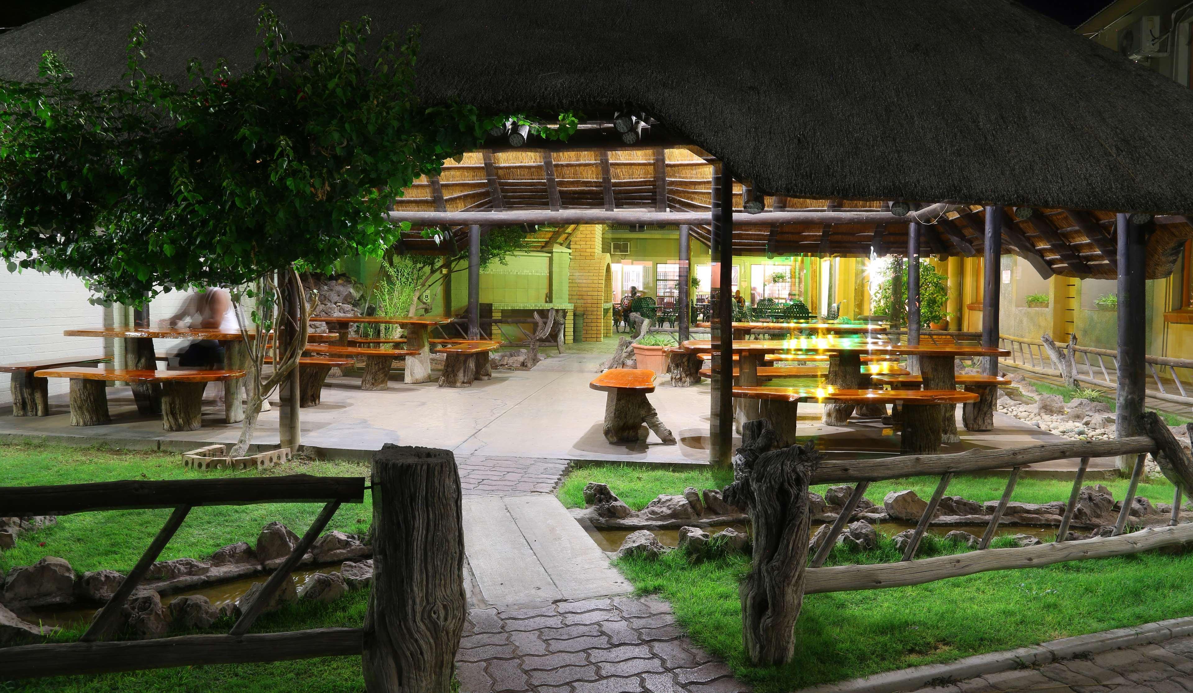 Kalahari Arms Hotel Khemsbok Eksteriør bilde